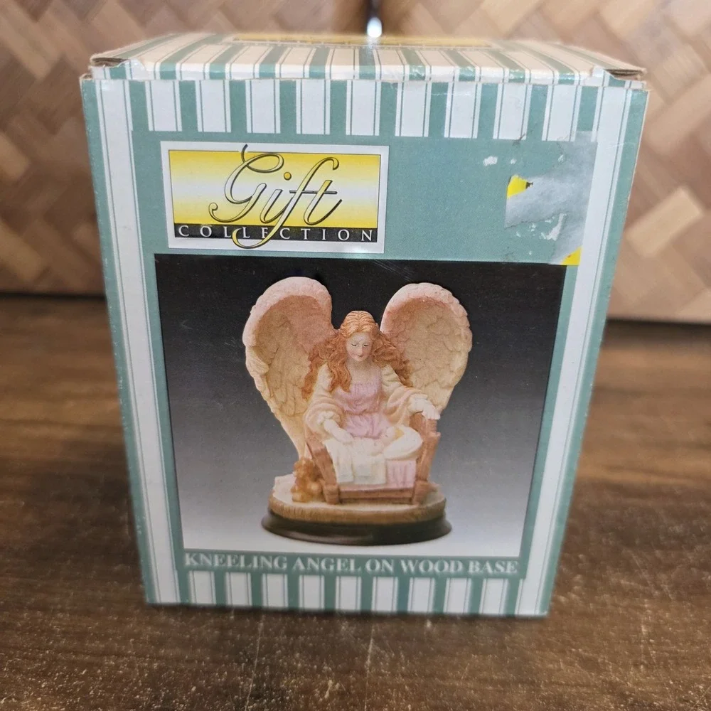 Gift Collection Kneeling Angel on Wood Base Christmas Decor‎ Baby Jesus Ceramic